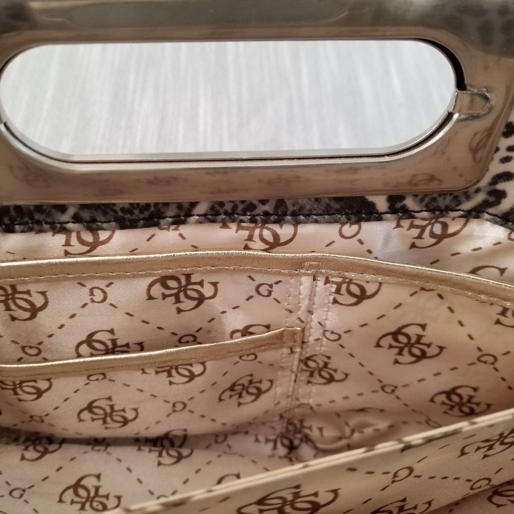 GUESS CLUTCH - Picture 5 of 7